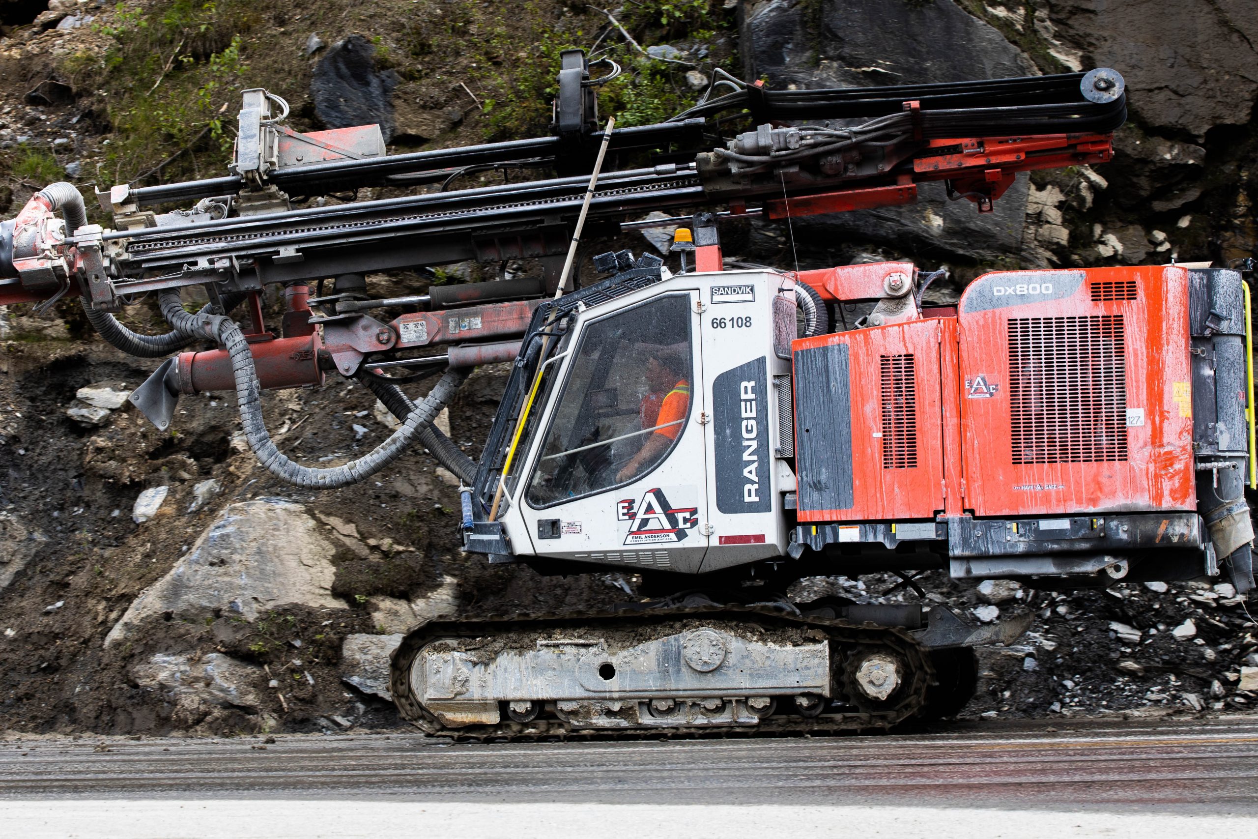Image of a Construction Vehicle used in the Illecillewaet Project